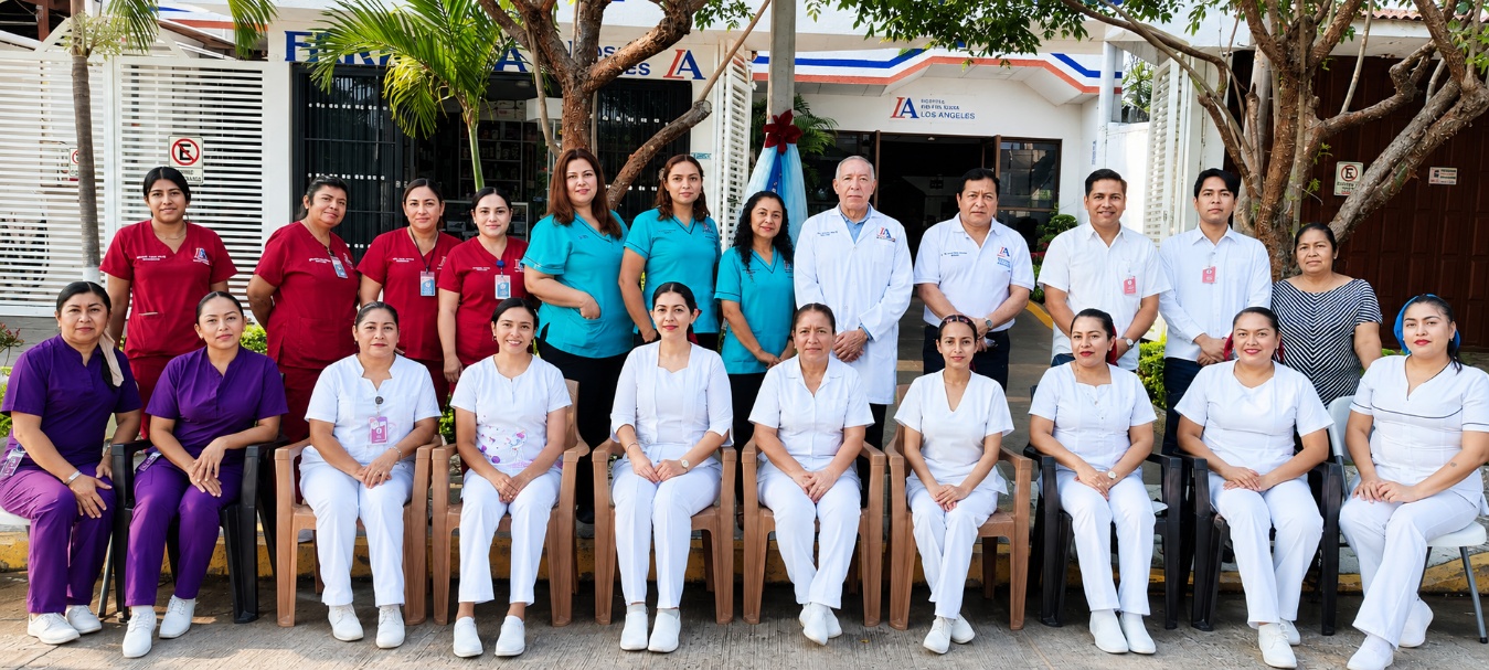Parte del personal médico, enfermería y administrativo